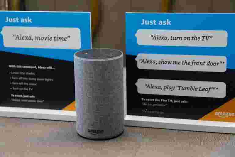 向Alexa或Siri提供人的触摸可以反馈