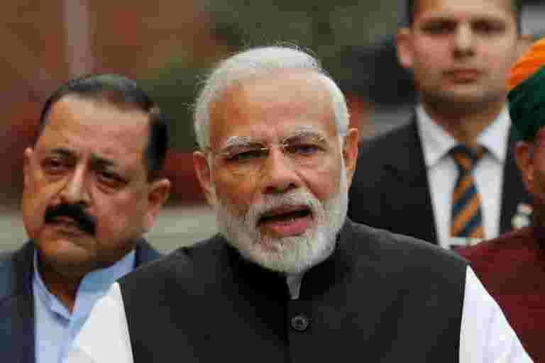 PM Modi考虑廉价贷款，其他帮助小印度企业