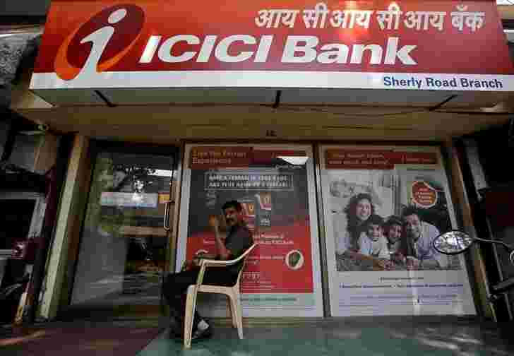 ICICI Bank为喀拉拉邦泄密救济提供了10亿卢比，放弃罚款