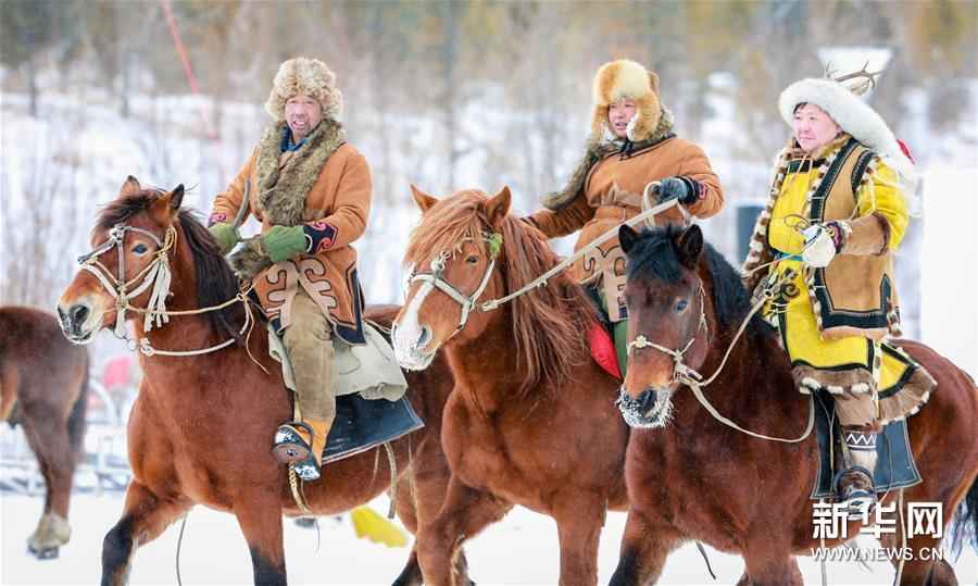 #（社会）（1）内蒙古鄂伦春冰雪“伊萨仁”开幕