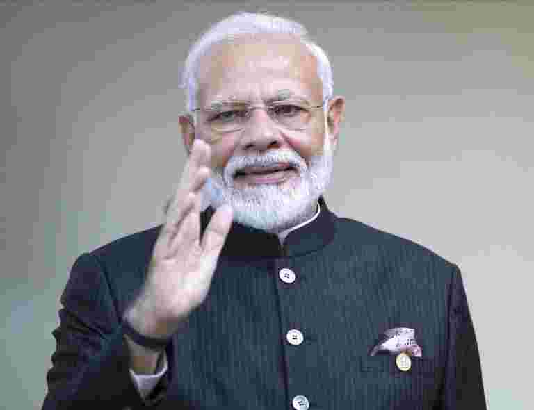 Mann Ki BAAT：仅购买印度，直到2022年，Narendra Modi Stanges自依赖