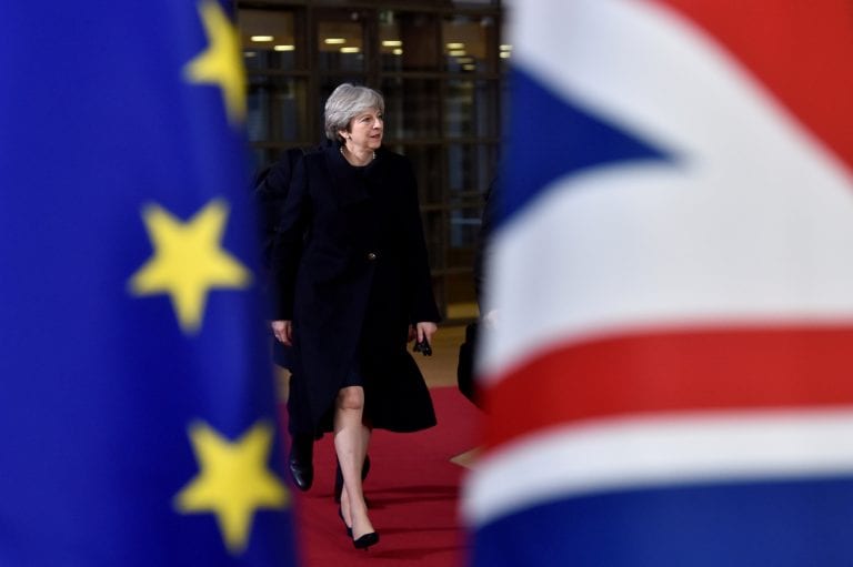 英国立法者指示英国PM Theresa可以改变Brexit交易;欧盟说&apos;否&apos;