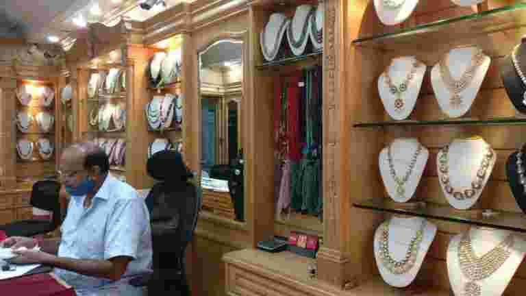 珠宝商在Dussehra上投注大，预计这一节日季节总商会的65％
