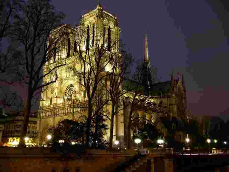 当调查开始时，Notre-Dame Smolders