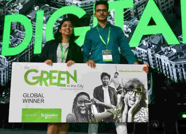国家启动奖励获奖者：迎接从芦荟制造环保电池的技术人员