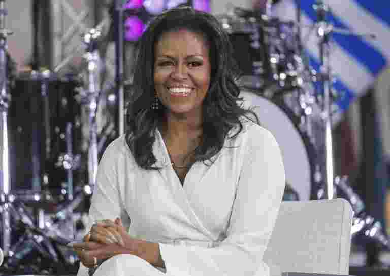 Michelle Obama的书在一周内销售了140万份副本
