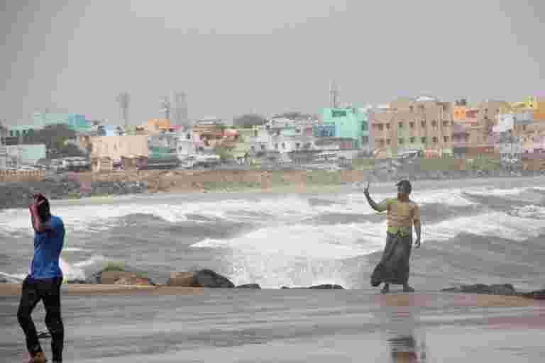 泰米尔纳德邦宣布为飓风浮雕宣布1000亿卢比援助