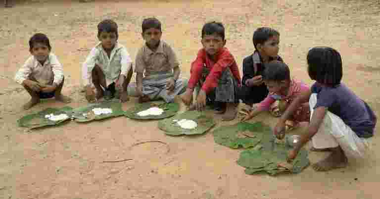 营养不佳，儿童生存率低，推动jharkhand，在儿童幸福指数的底部