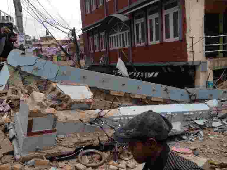 6.3幅度地震震动北印度