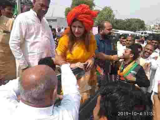 Tiktok如何在Haryana获得Sonali Phogat BJP票
