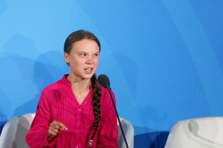 为什么Greta Thunberg事项：青少年生态战士的唤醒呼叫马刺气候变化对话
