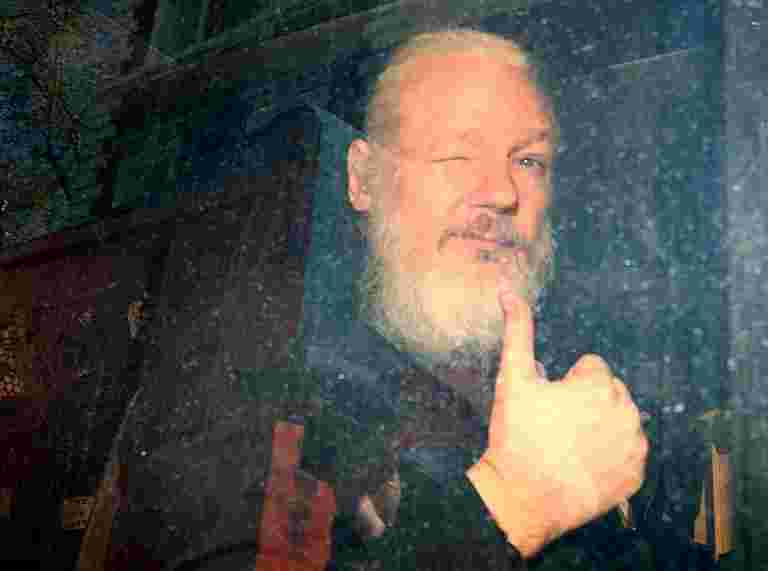 美国收费维基解密创始人Julian Assange与间谍活动