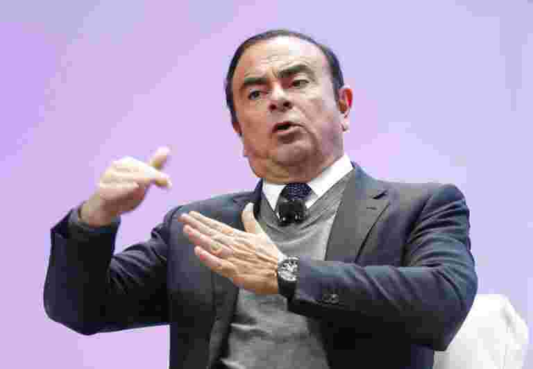 Carlos Ghosn辞职为雷诺老板，因为法国集团进入新时代