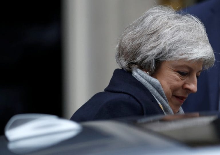 英国的Theresa可能会拒绝向Brexit海关妥协的枢转