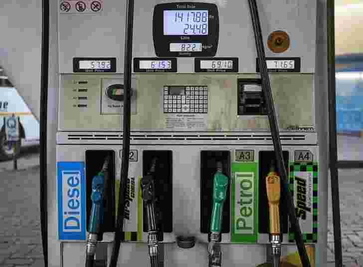 汽油，柴油价格在印度稳定;在这里查看价格