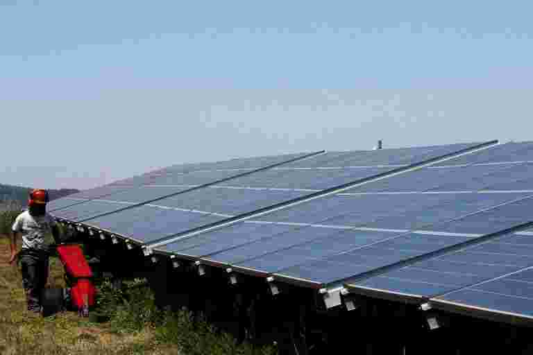 塔塔动力在马哈拉施特拉开发100兆瓦太阳能项目