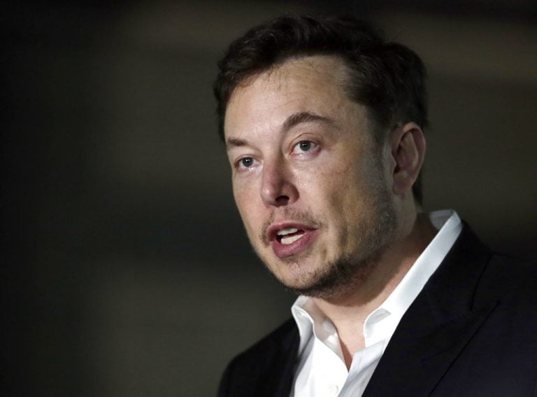 一个小金属球成本为Elon Musk一个7.68亿美元