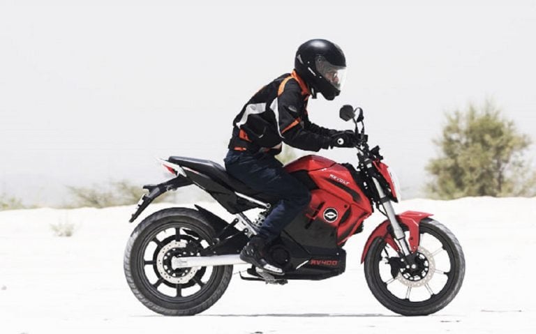 RV400电动摩托车推出。检查变体，价格，特点