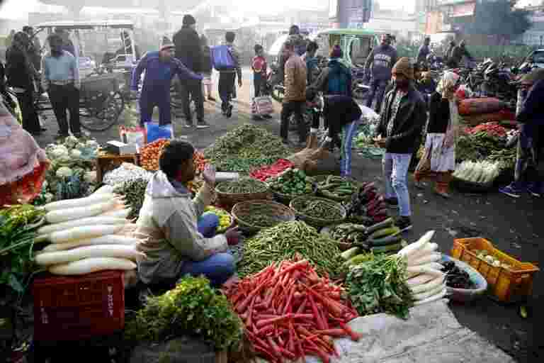 贸易商表示廉价蔬菜价格在德里的供应问题上飙升