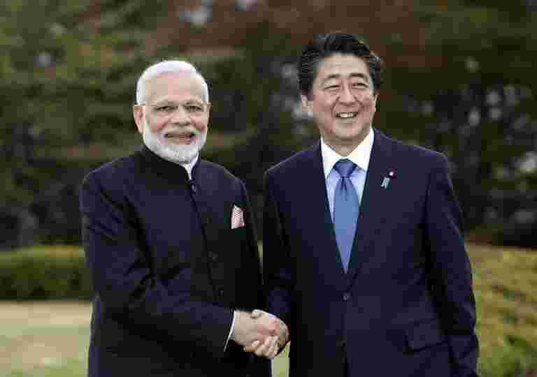 PM Modi讨论了日本领导人的双边，区域和全球问题