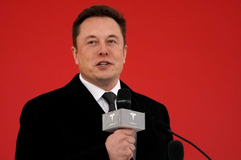 Elon Musk表示，自动驾驶Tesla Robotaxi即将到来的2020年