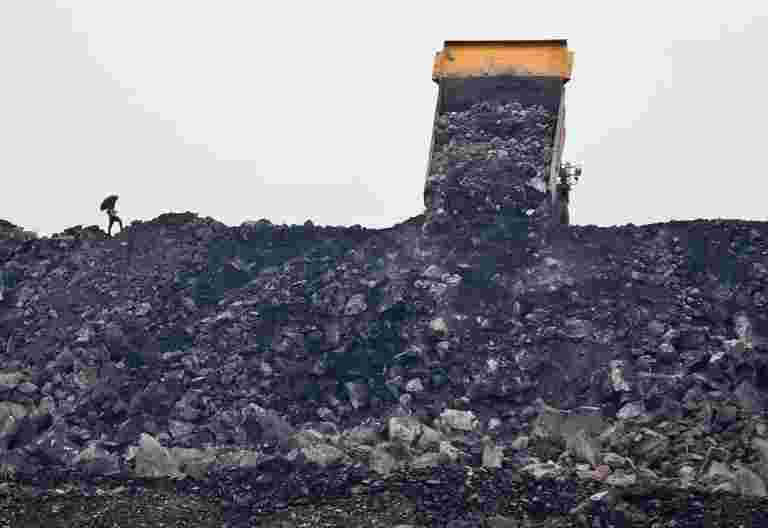 由于在Pitheads，植物中，美国的煤炭进口在7月份下降了43％。