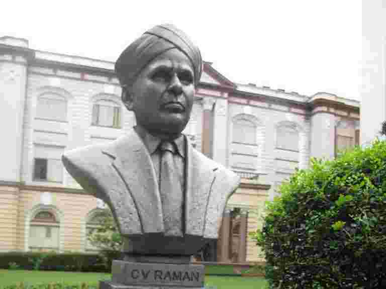 Twitterati向Nobel Laureate CV Raman致敬，在死亡周年纪念日致敬