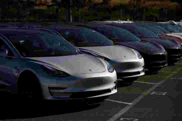 Tesla开始在欧洲举办3次交付