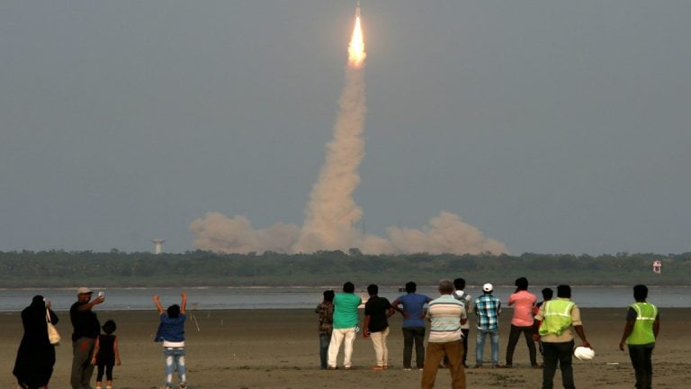 ISRO于11月29日推出India的物藏卫星，30名外国卫星