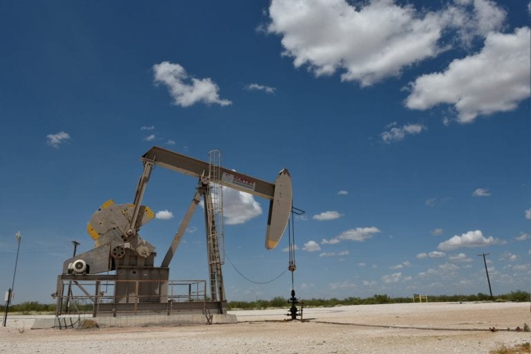 IEA表示，尽管产出削减，但2019年全球石油供应量散发