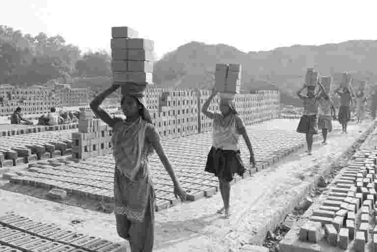 2019年经济调查：政府提出全面大修印度最低工资