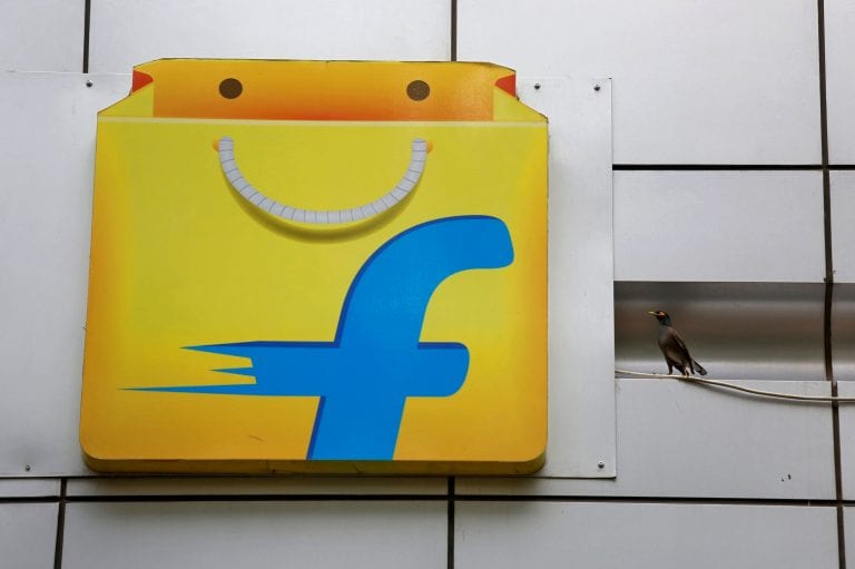 政府调查零售商投诉后亚马逊节日折扣的Flipkart