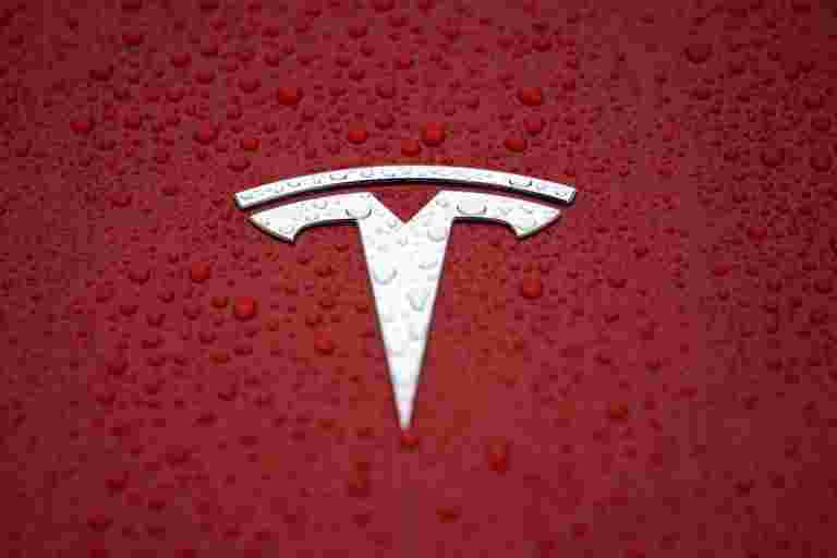 现金，需求涉及Sumerhow Tesla的SUV发布