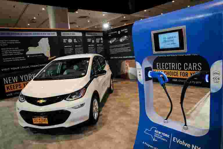Tata AutoComp加入了美国公司的手，为电动车辆设置充电站
